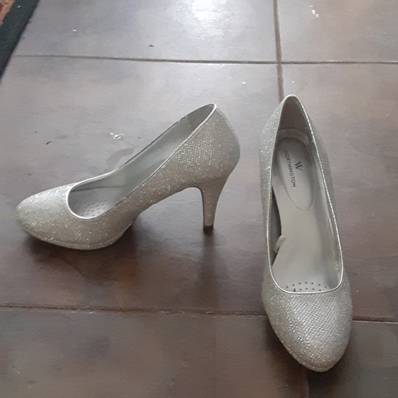 Heels - Picture 3 of 5